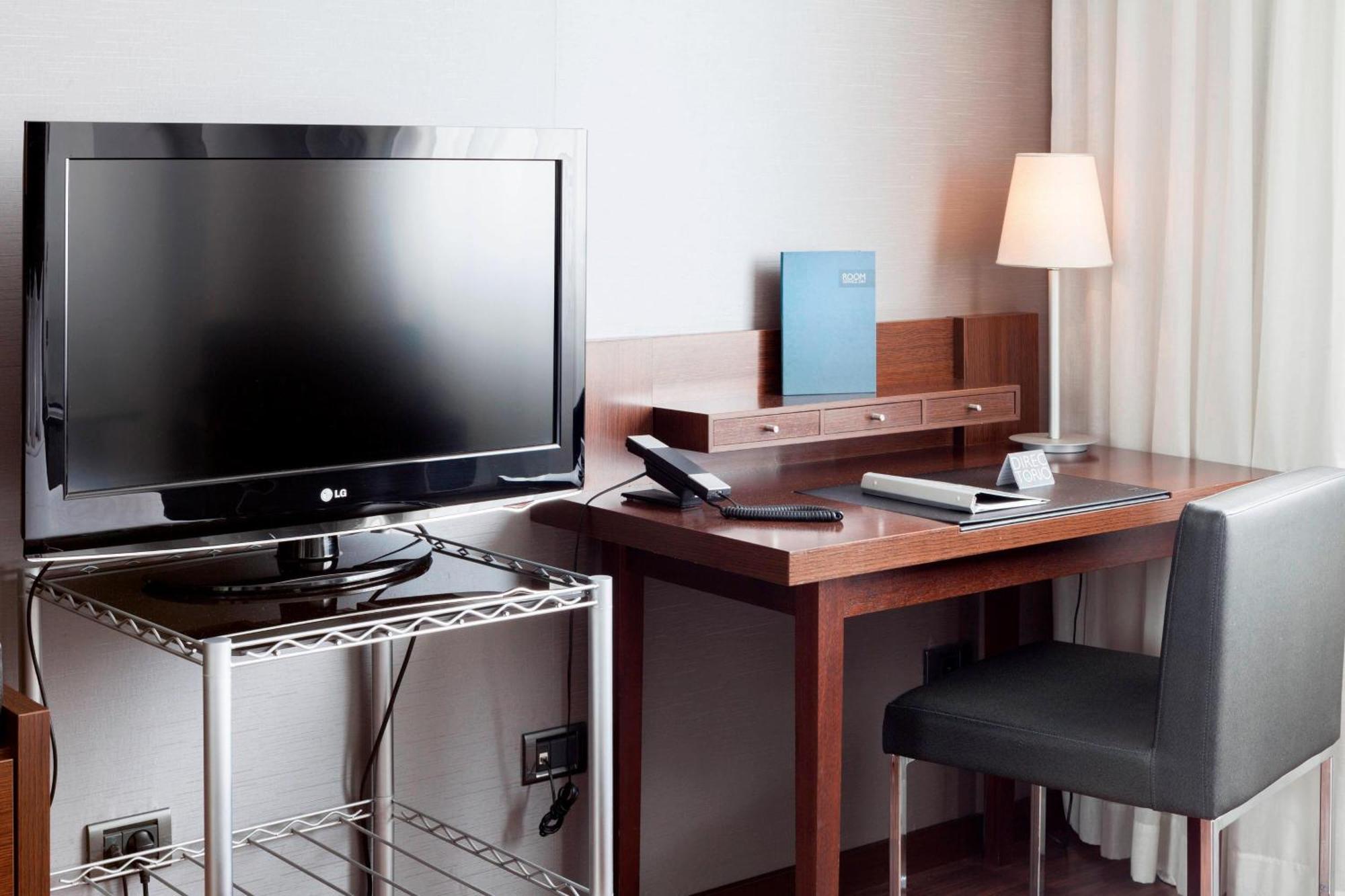 Ac Hotel Gijon By Marriott Екстериор снимка