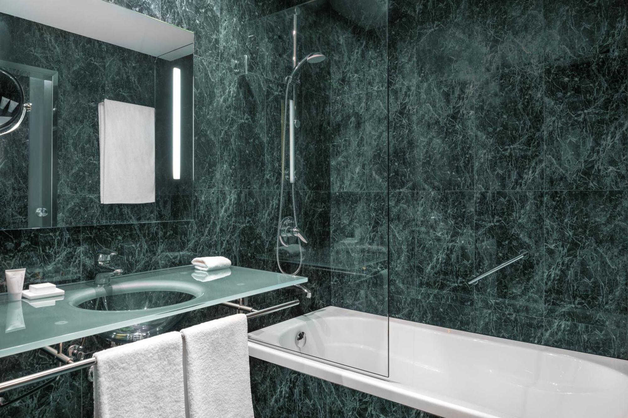 Ac Hotel Gijon By Marriott Екстериор снимка