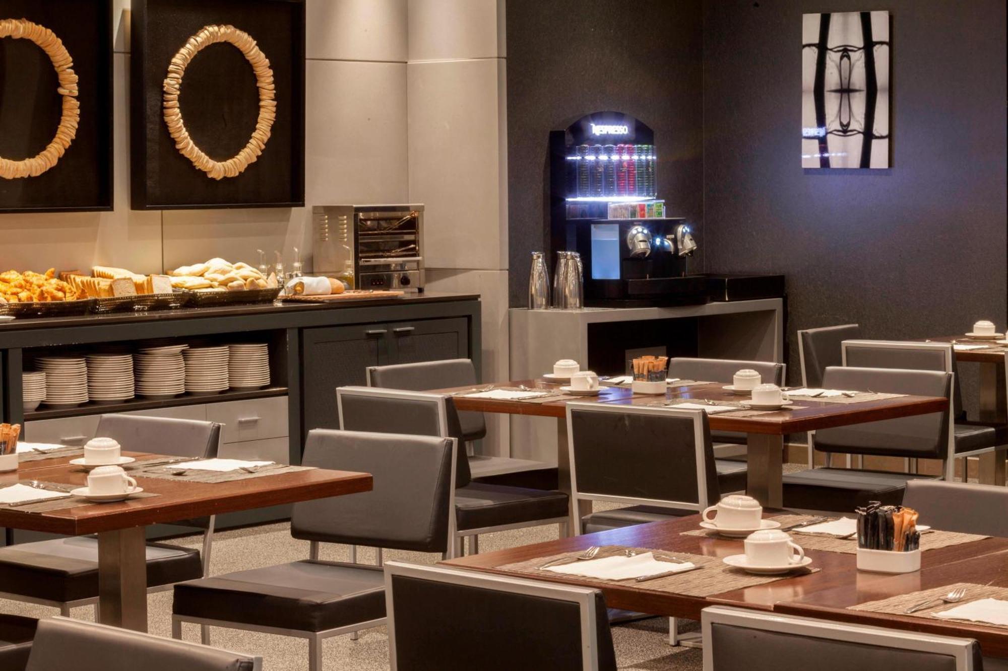 Ac Hotel Gijon By Marriott Екстериор снимка