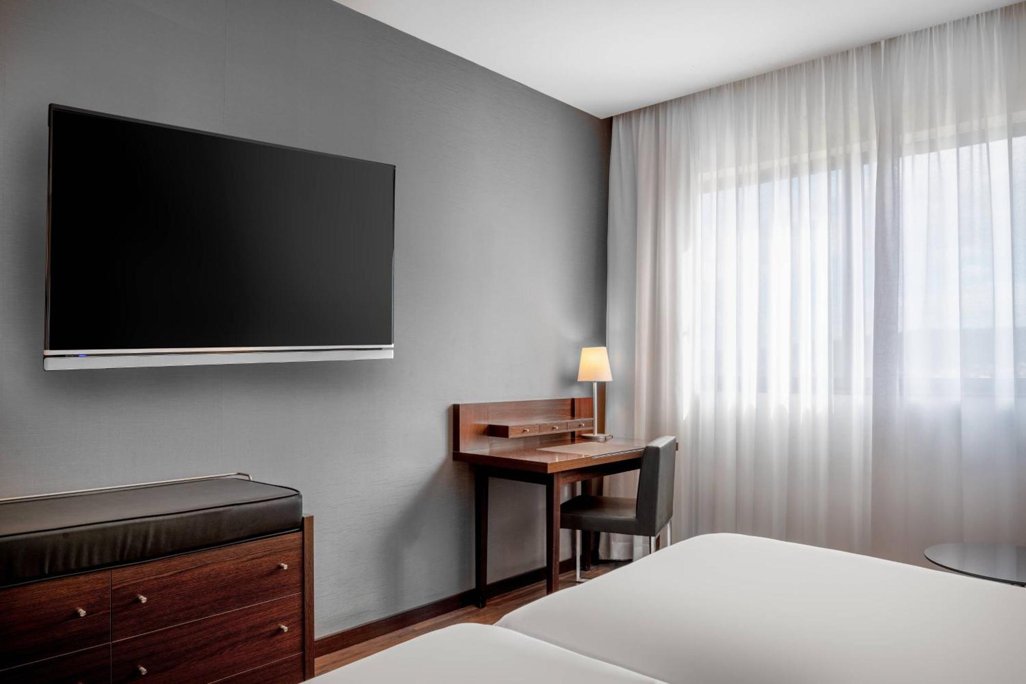 Ac Hotel Gijon By Marriott Екстериор снимка